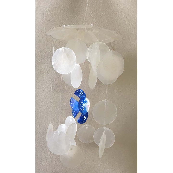 Mobile capiz mother-of-pearl lozenges with 1 white, blue or pink fish 30cm by 6