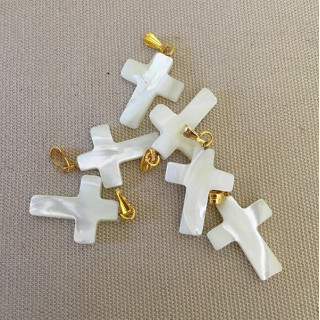 Pendentif Nacre Trocha Croix lot de 25