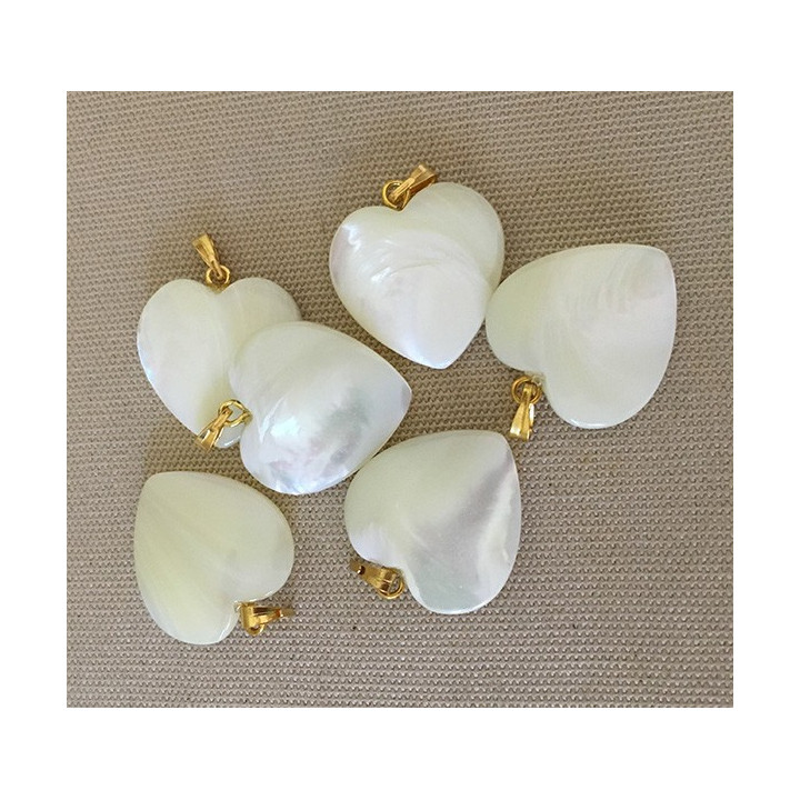 Nacre Trocha Coeur pendant 20mm Golden Mount lot of 25