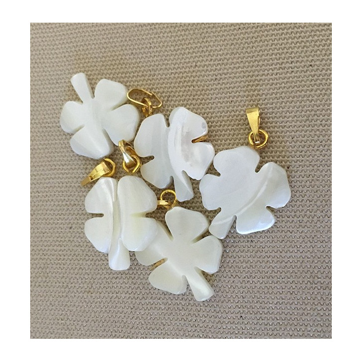 Nacre Pendant Clover 4 Leaf Lot of 25