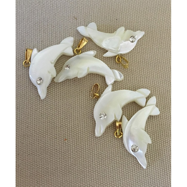 Dauphin Nacre pendant with Strass lot of 25