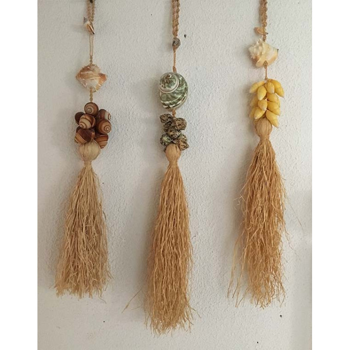 Braid shells - straw pompom by 6