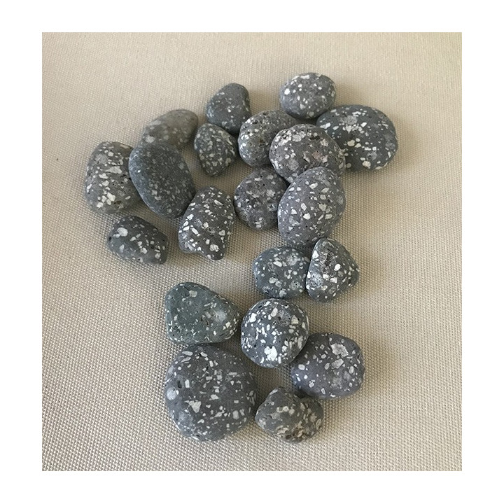 Pebbles speckled by 2kg