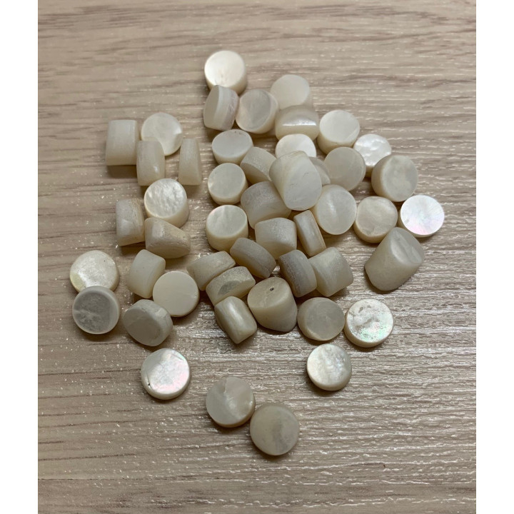 Pastille Nacre Blanche 7/8mm-2mm 100g packet of 3