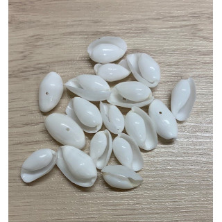 White Bubble 2cm perforated 55/65p lot of 3