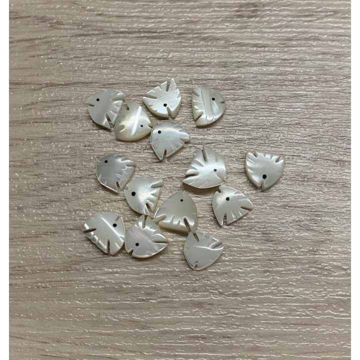 Mini sujet nacre hippocampe/poisson 12mm - pochette 15 pièces par 4