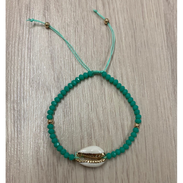 Bracelets perles et cypraea dorée couleurs assorties par 6