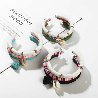 Set de 3 bracelets pompon et cypraea couleurs assorties par 6