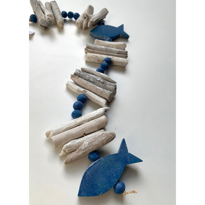 Garland driftwood white and blue fish 100cm by 3