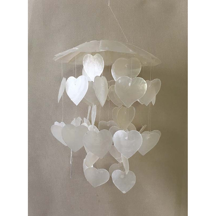 Mobile capiz avec coeurs blancs 30cm par 6