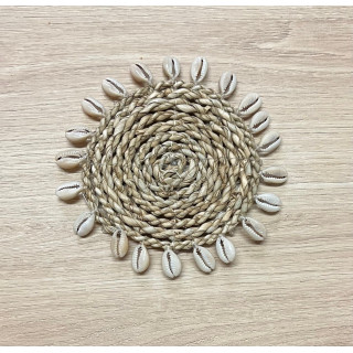 Dessous de verres en raphia naturel et coquillages 10cm par 6