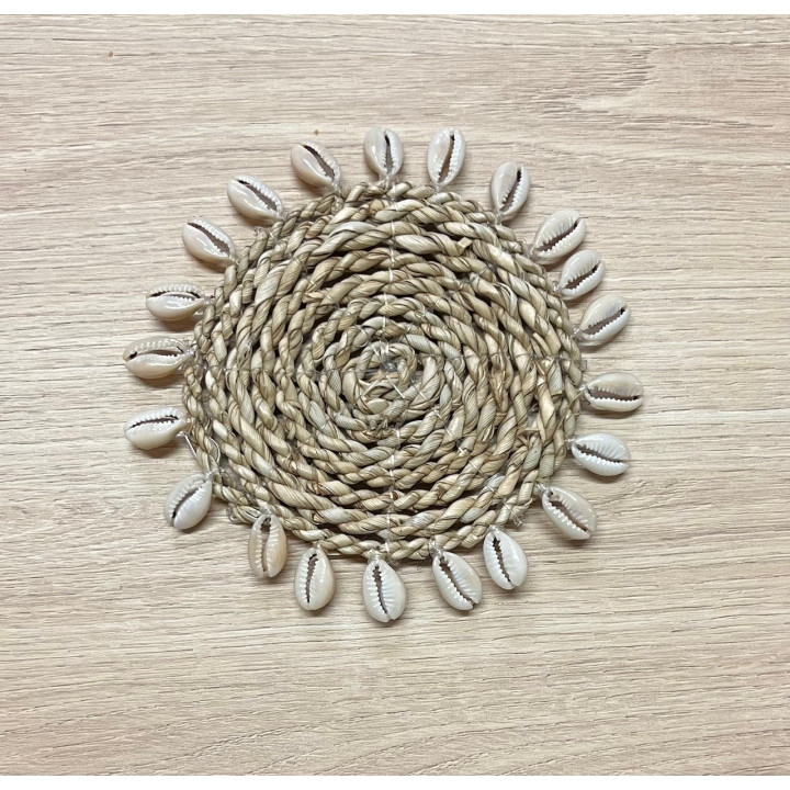 Dessous de verres en raphia naturel et coquillages 10cm par 6