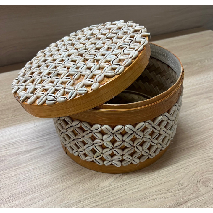 Boite en coquillage et bambou 20cm de diam - 15cm Hauteur par 2