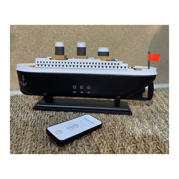 Bateau diffuseur 30cm avec une huile essentielle & télécommande par 1